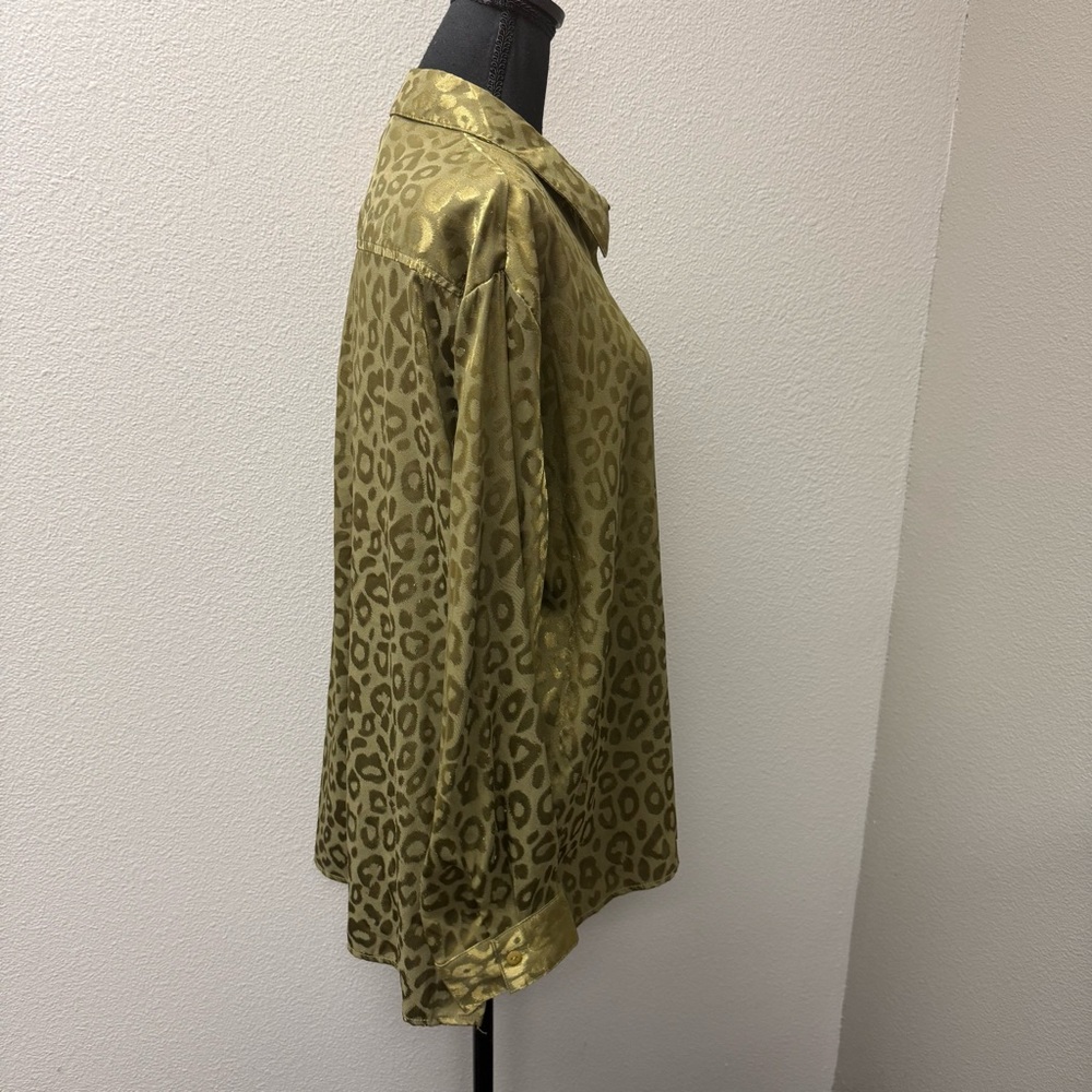 Umgee Army Green Leopard Satin Blouse Button Front Chic Top Large Trendy - Picture 6 of 9